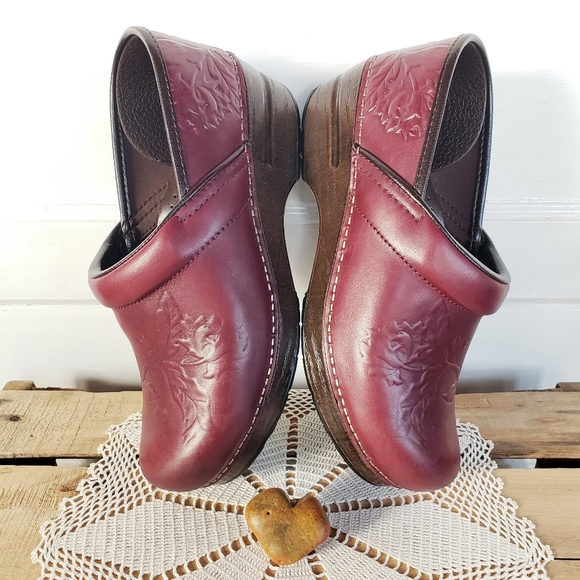 Neutral Dansko Pro Clogs Booties boho cottage chore minimalist coastal comfort - Picture 13 of 16